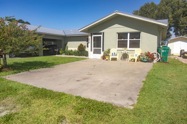 2477 SE 27th Street, Okeechobee, FL 34974