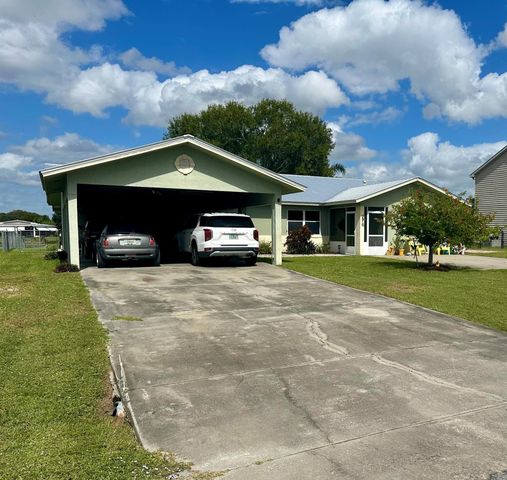 2477 SE 27th Street, Okeechobee, FL 34974