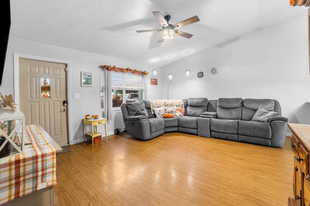 2477 SE 27th Street, Okeechobee, FL 34974