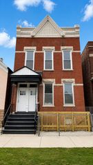 3621 S Winchester Avenue 2F, Chicago, IL 60609