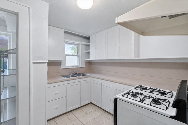 3850 Harley Avenue, Fort Worth, TX 76107