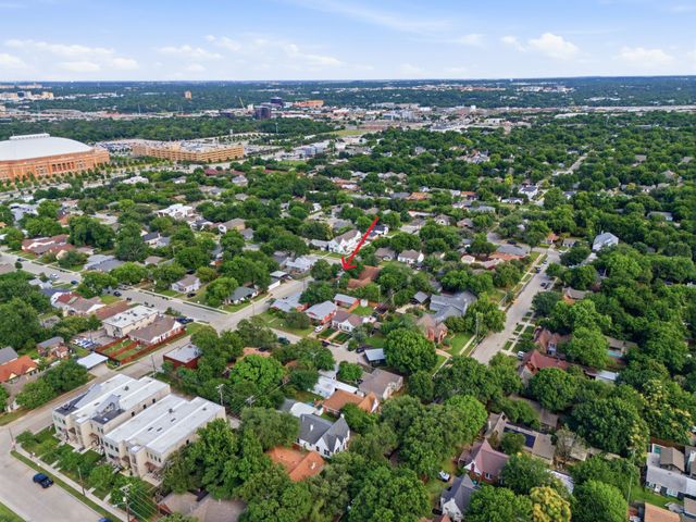 3850 Harley Avenue, Fort Worth, TX 76107