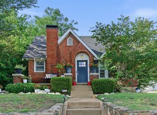 3850 Harley Avenue, Fort Worth, TX 76107