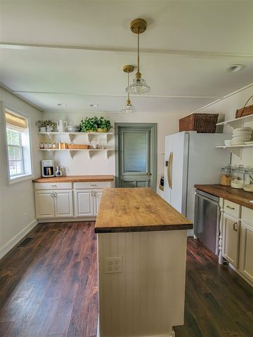 214 N Fourth Street, Sturgis, MI 49091