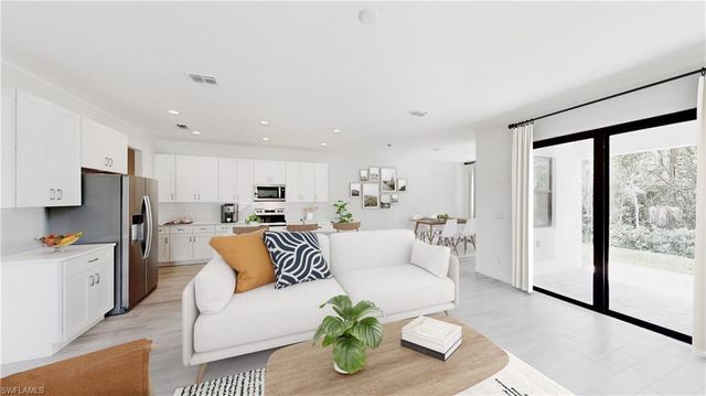 3089 Juniper WAY, Naples, FL 34112