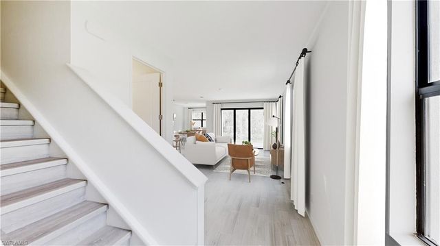 3089 Juniper WAY, Naples, FL 34112