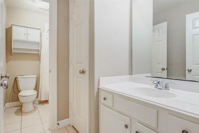 2718 Ridgeglen Lane, Houston, TX 77082