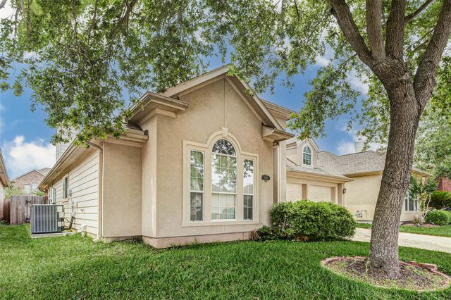 2718 Ridgeglen Lane, Houston, TX 77082