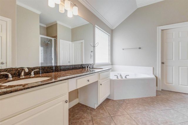 2718 Ridgeglen Lane, Houston, TX 77082