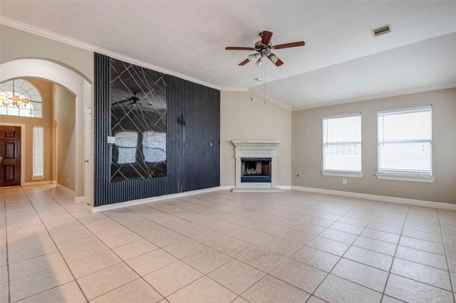 2718 Ridgeglen Lane, Houston, TX 77082