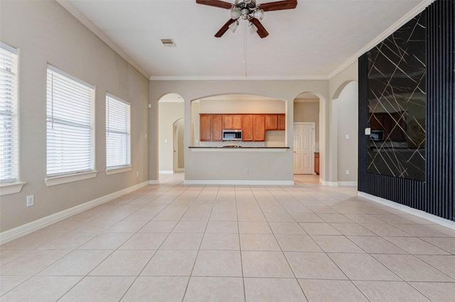 2718 Ridgeglen Lane, Houston, TX 77082