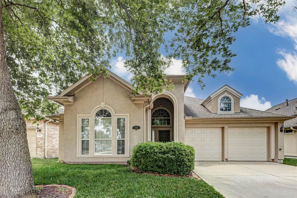 2718 Ridgeglen Lane, Houston, TX 77082