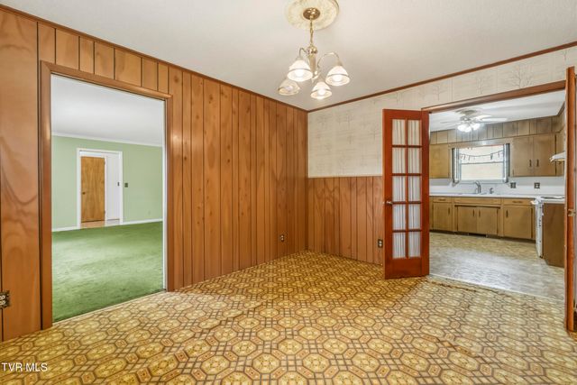 595 East Allens Bridge Road, Greeneville, TN 37743