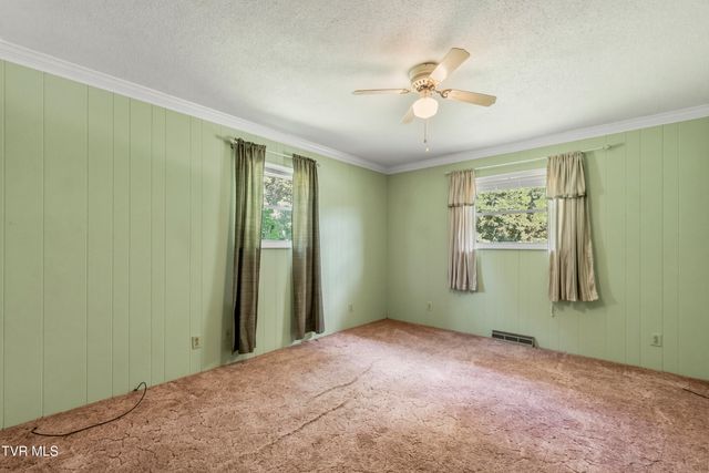 595 East Allens Bridge Road, Greeneville, TN 37743