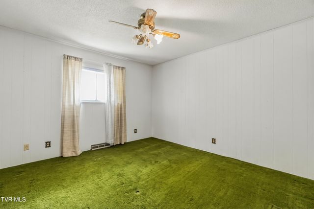 595 East Allens Bridge Road, Greeneville, TN 37743