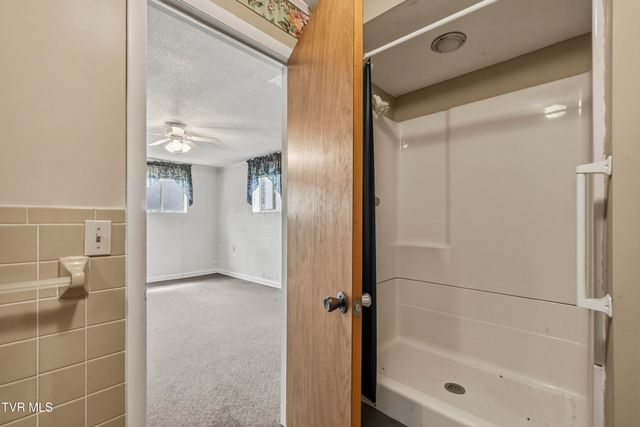 595 East Allens Bridge Road, Greeneville, TN 37743