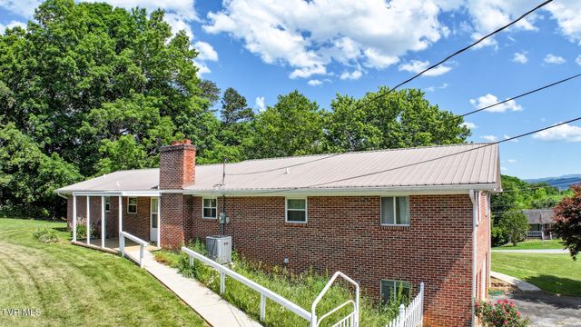 595 East Allens Bridge Road, Greeneville, TN 37743