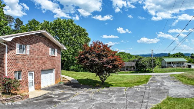 595 East Allens Bridge Road, Greeneville, TN 37743
