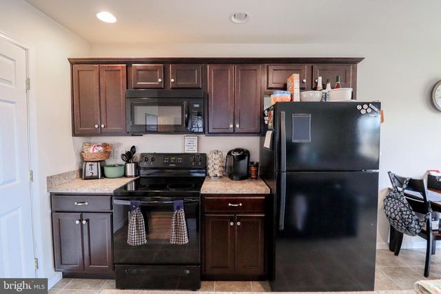 156 LINDA SUE LN, Myerstown, PA 17067