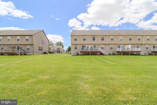 156 LINDA SUE LN, Myerstown, PA 17067