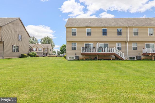 156 LINDA SUE LN, Myerstown, PA 17067
