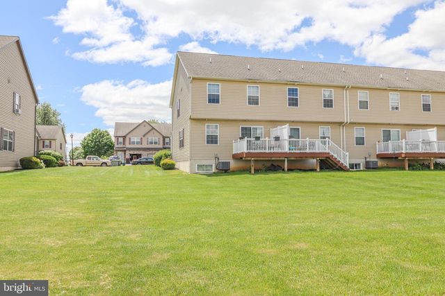 156 LINDA SUE LN, Myerstown, PA 17067