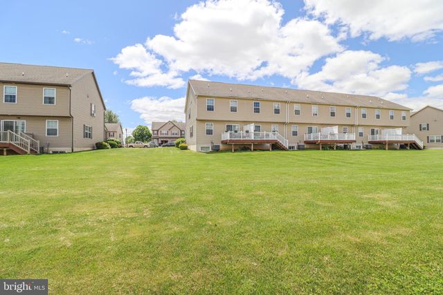 156 LINDA SUE LN, Myerstown, PA 17067