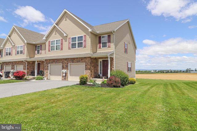 156 LINDA SUE LN, Myerstown, PA 17067