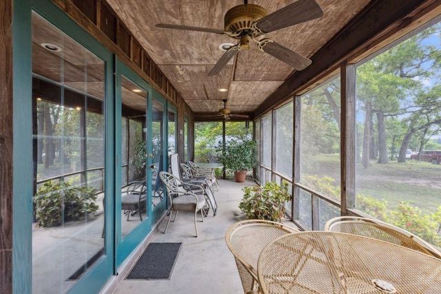 4368 W Beach Drive, Greenville, TX 75402