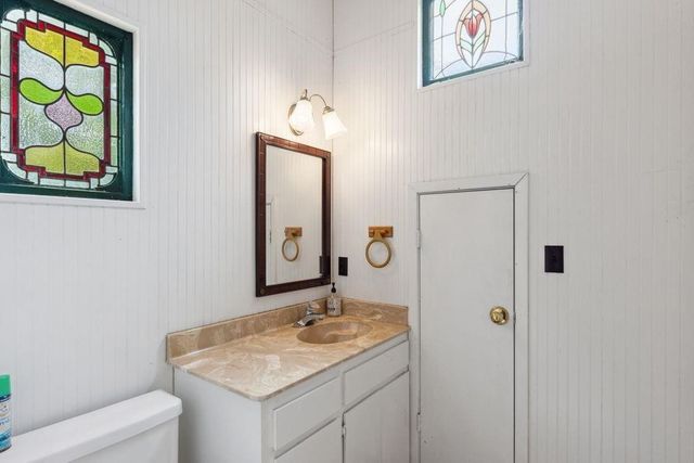 4368 W Beach Drive, Greenville, TX 75402