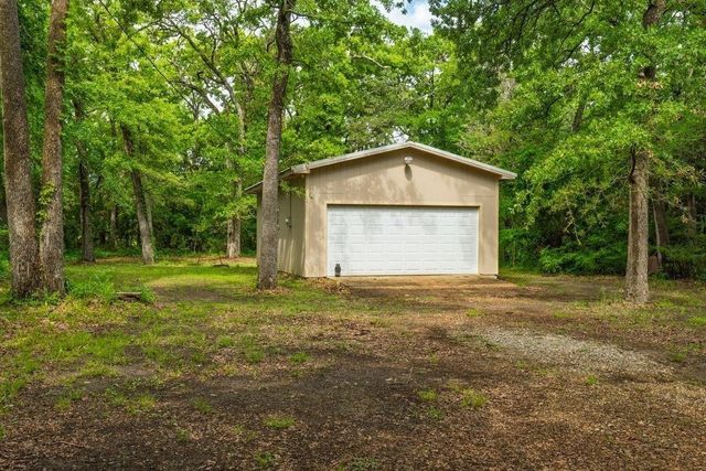 4368 W Beach Drive, Greenville, TX 75402
