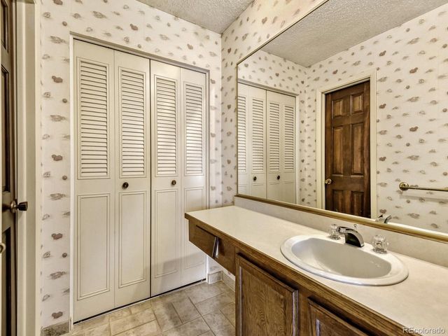 7509 S Trenton Ct, Centennial, CO 80112