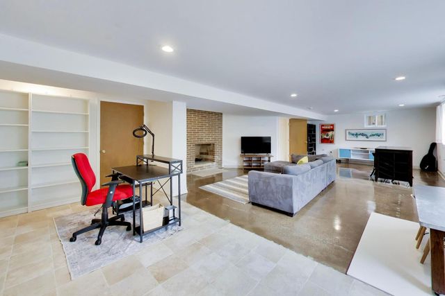 2038 Highland Avenue, Wilmette, IL 60091