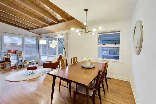 2038 Highland Avenue, Wilmette, IL 60091
