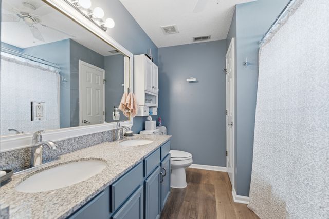 337 Lake Forest Dr, La Vergne, TN 37086
