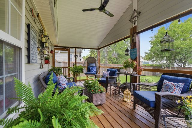 337 Lake Forest Dr, La Vergne, TN 37086