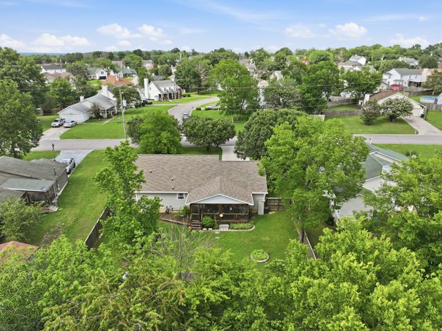 337 Lake Forest Dr, La Vergne, TN 37086