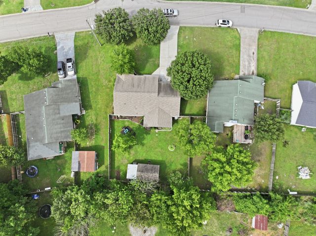 337 Lake Forest Dr, La Vergne, TN 37086