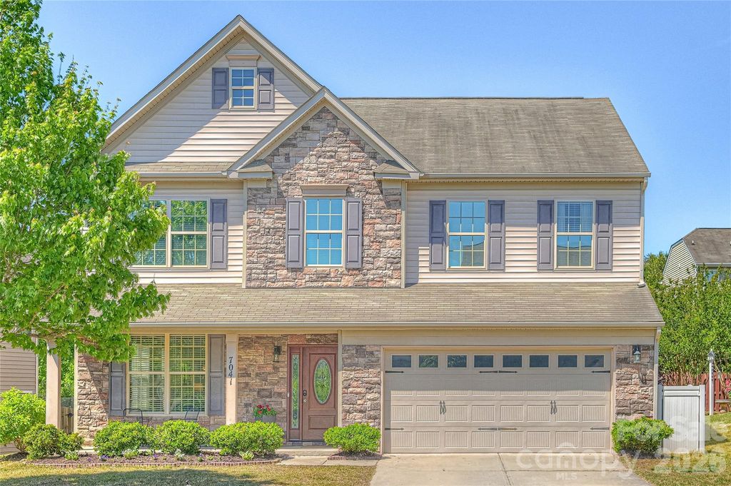 7041 Carnwarth Lane, Fort Mill, SC 29707