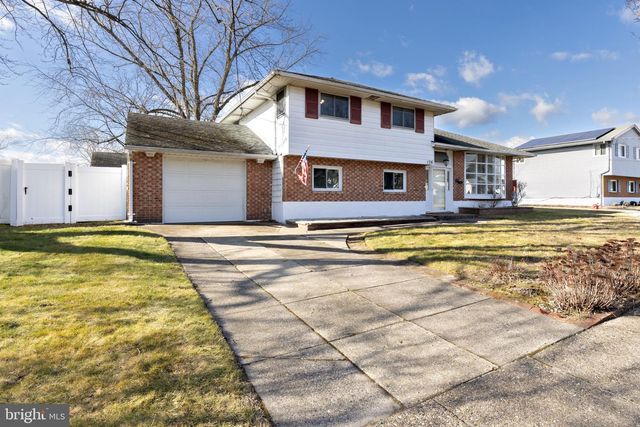 136 STATE ST, Blackwood, NJ 08012