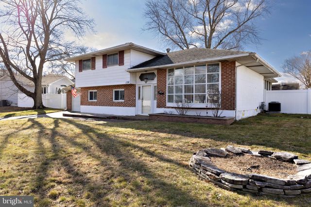 136 STATE ST, Blackwood, NJ 08012