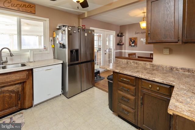 136 STATE ST, Blackwood, NJ 08012