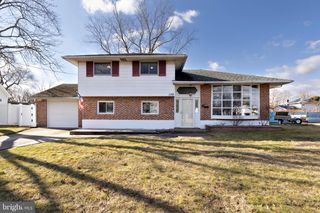 136 STATE ST, Blackwood, NJ 08012