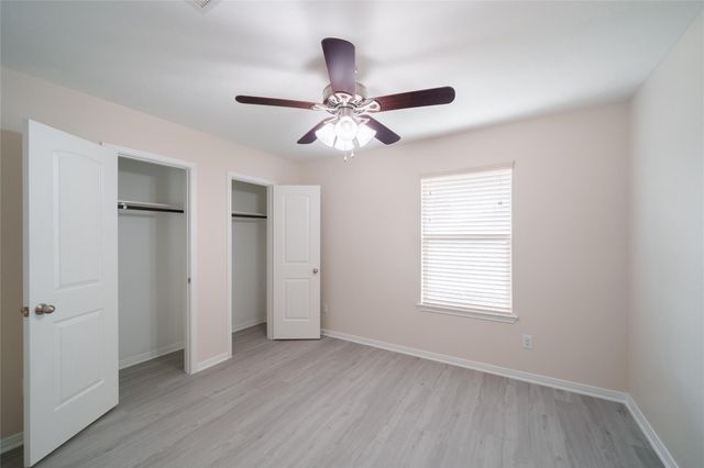 12206 Cove Bluff Court, Cypress, TX 77433