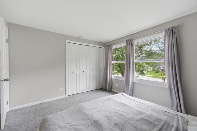 1784 Queensbury Circle 5714, Hoffman Estates, IL 60169