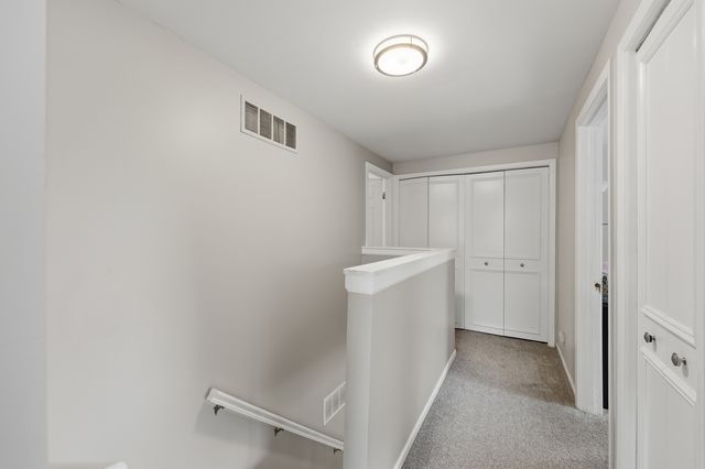 1784 Queensbury Circle 5714, Hoffman Estates, IL 60169
