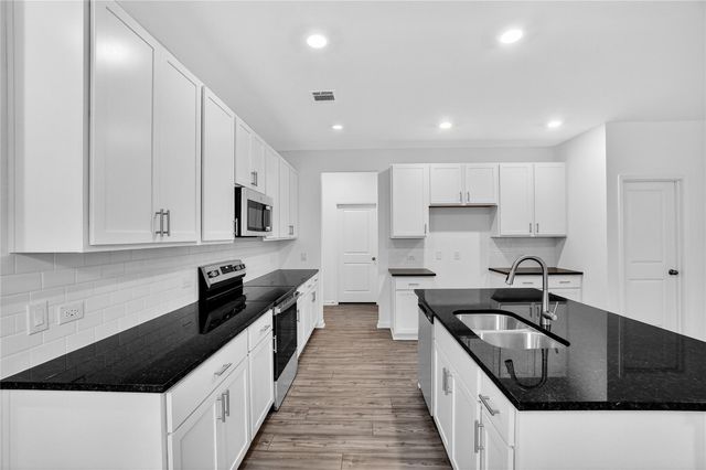 456 Breccia TRL, Liberty Hill, TX 78642