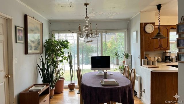 69 Soundview Road, Great Neck, NY 11020