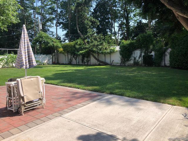 69 Soundview Road, Great Neck, NY 11020