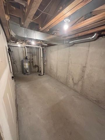600 W 32nd Street 3, Minneapolis, MN 55408